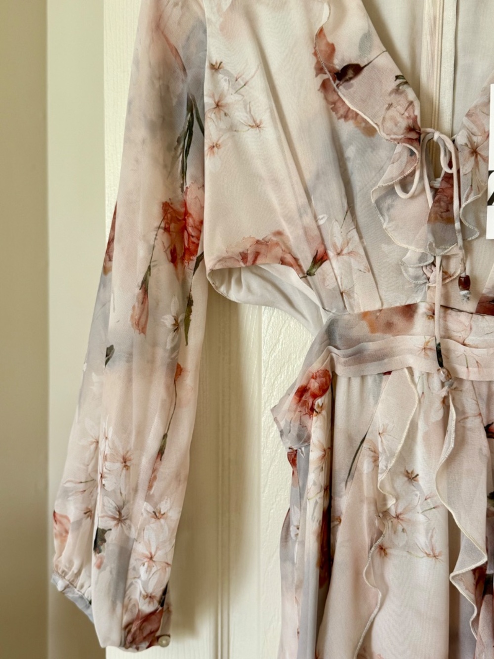 Zara Floral Cut-Out Ruffle Dress Cream Multicoloured Size XS - Picture 4 of 6